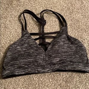 Black sports bra